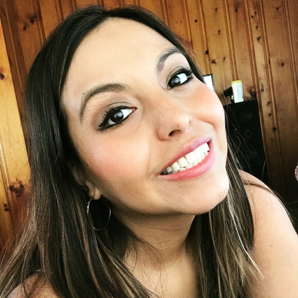 Meet your Posher, Viviana